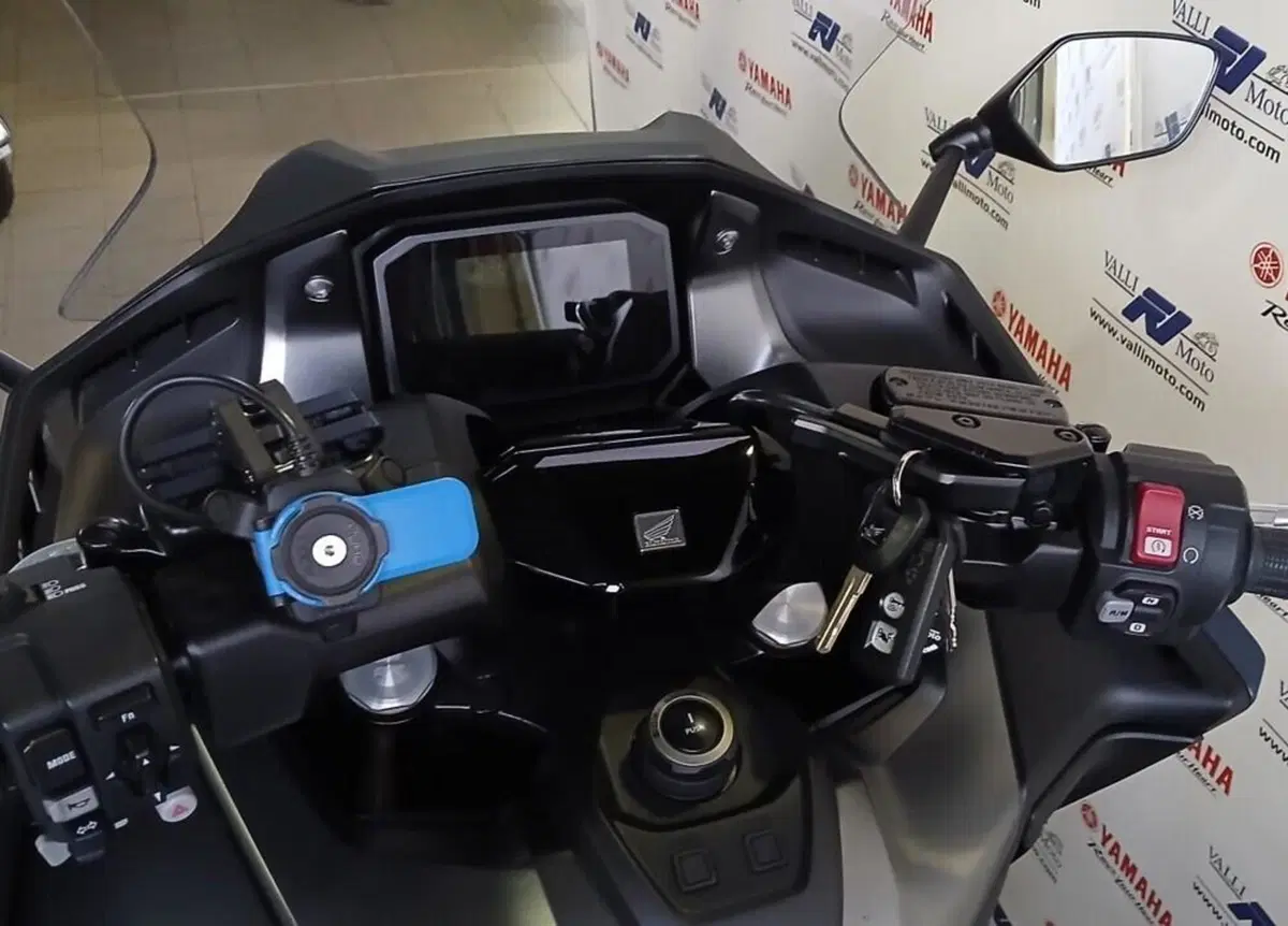Honda Forza 750 DCT (2021 - 24) (6)