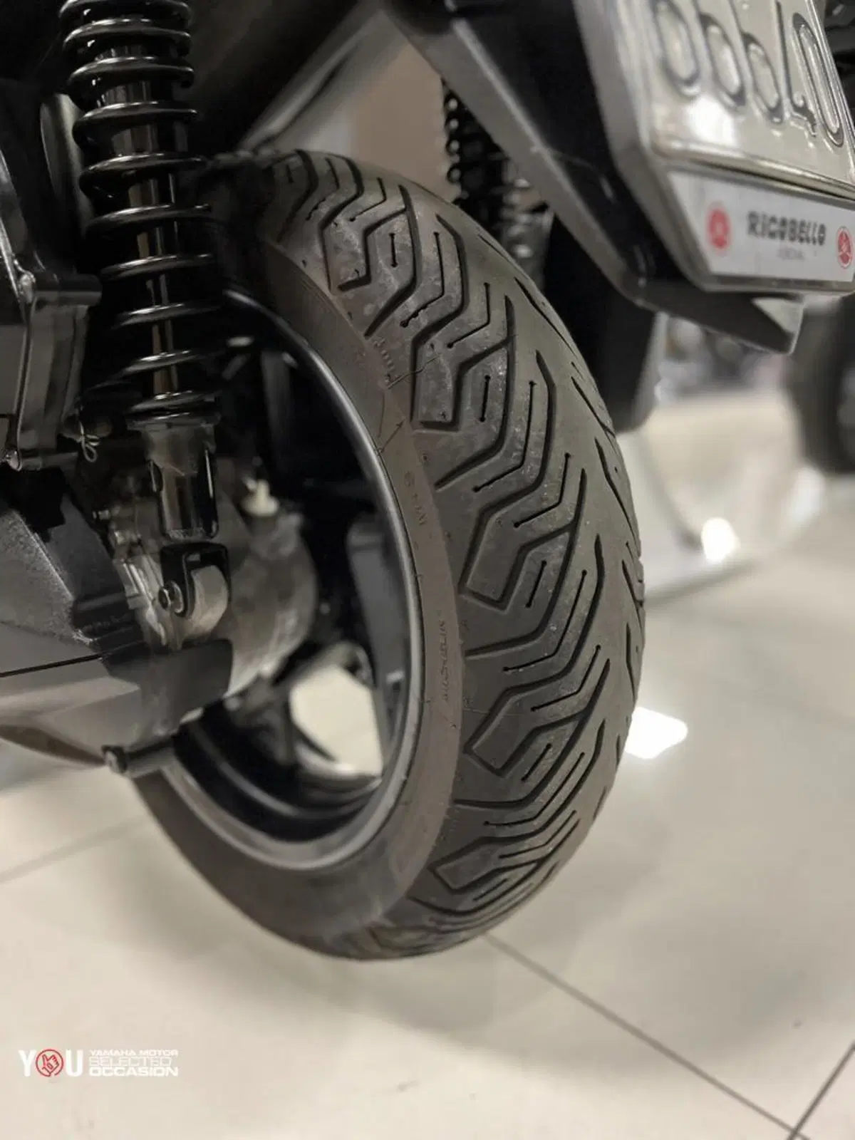 Yamaha X-Max 300 (2021 - 24) (11)