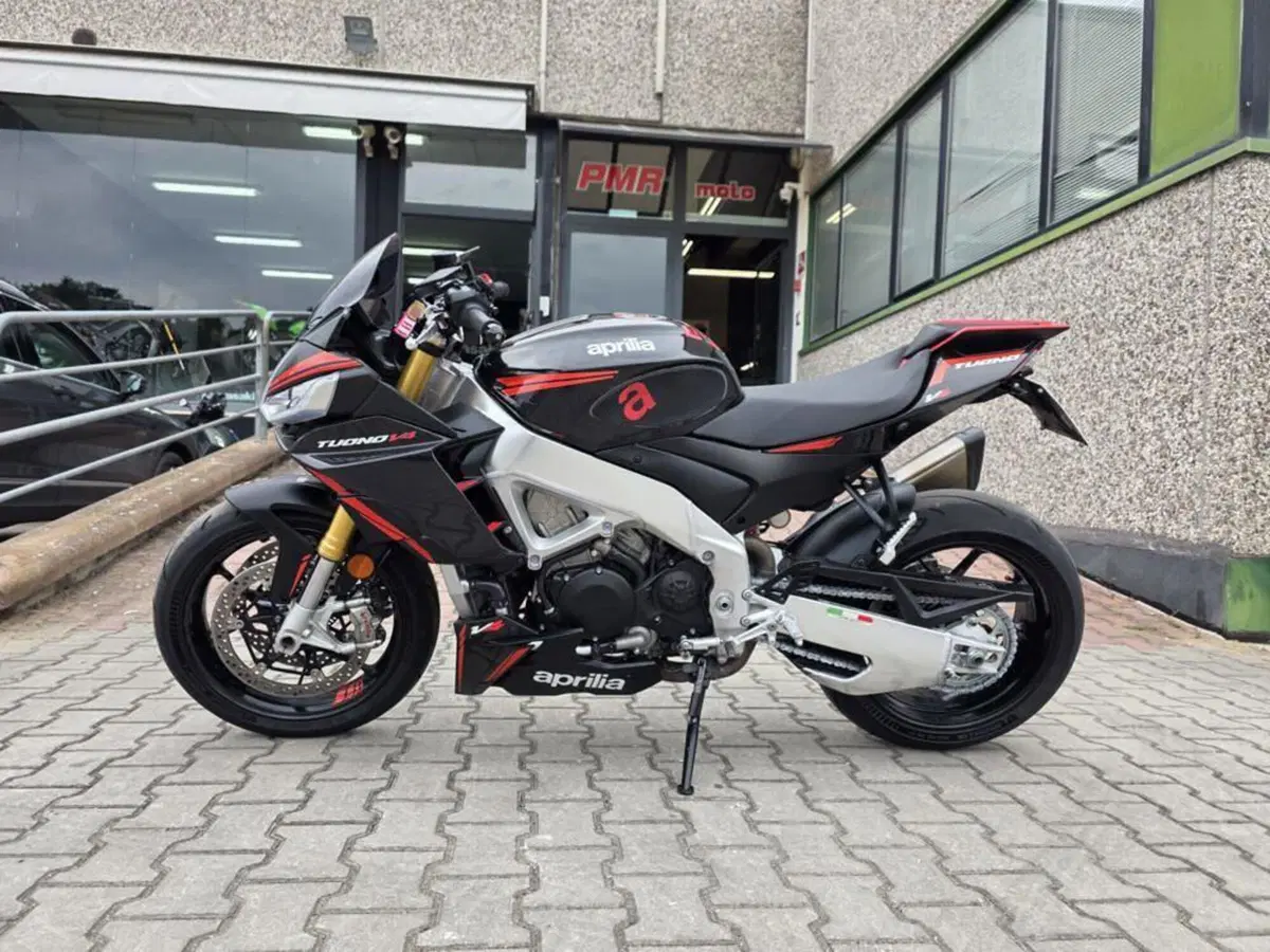 Aprilia Tuono V4 (2021 - 24) (4)