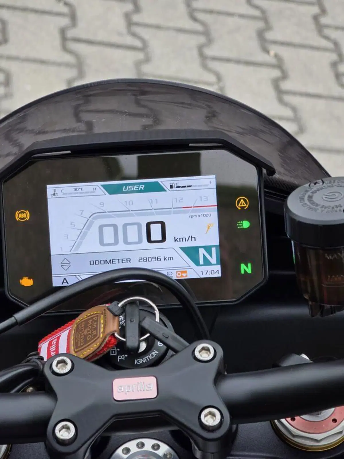 Aprilia Tuono V4 (2021 - 24) (7)