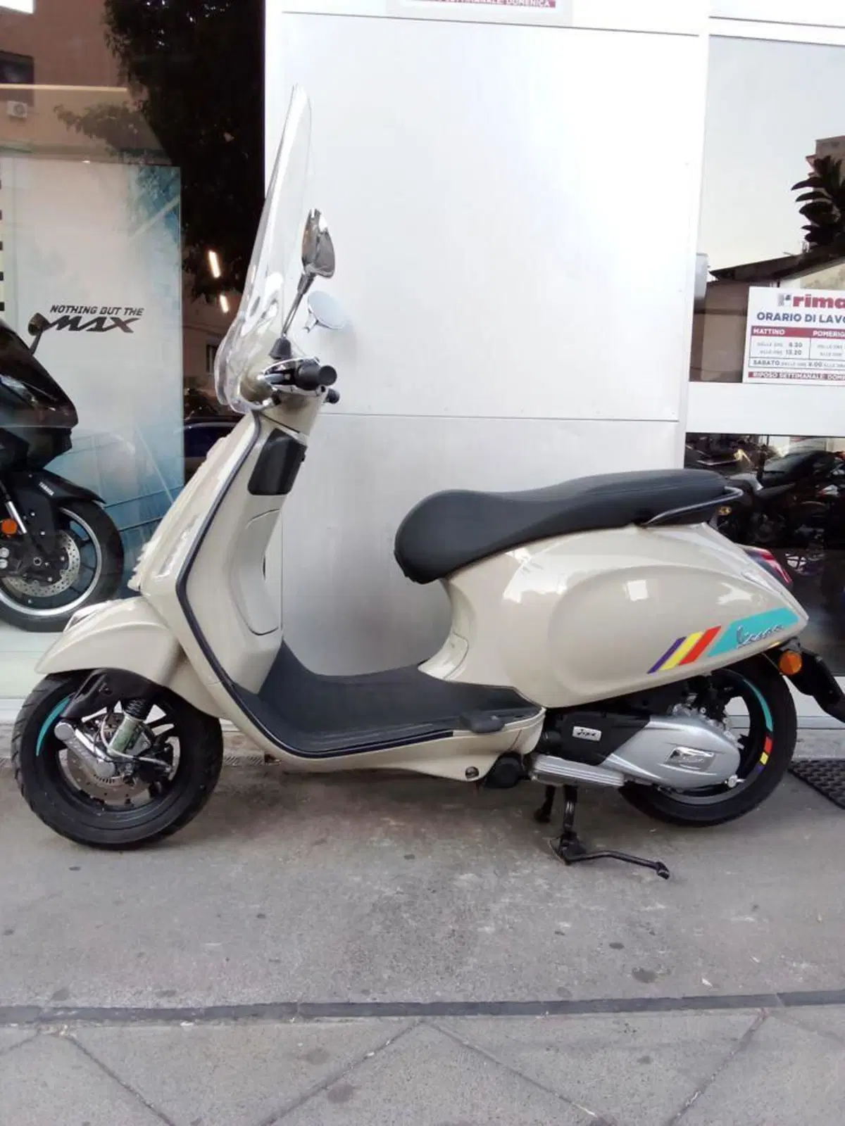 Piaggio 1 Active (2022 - 26) (2)