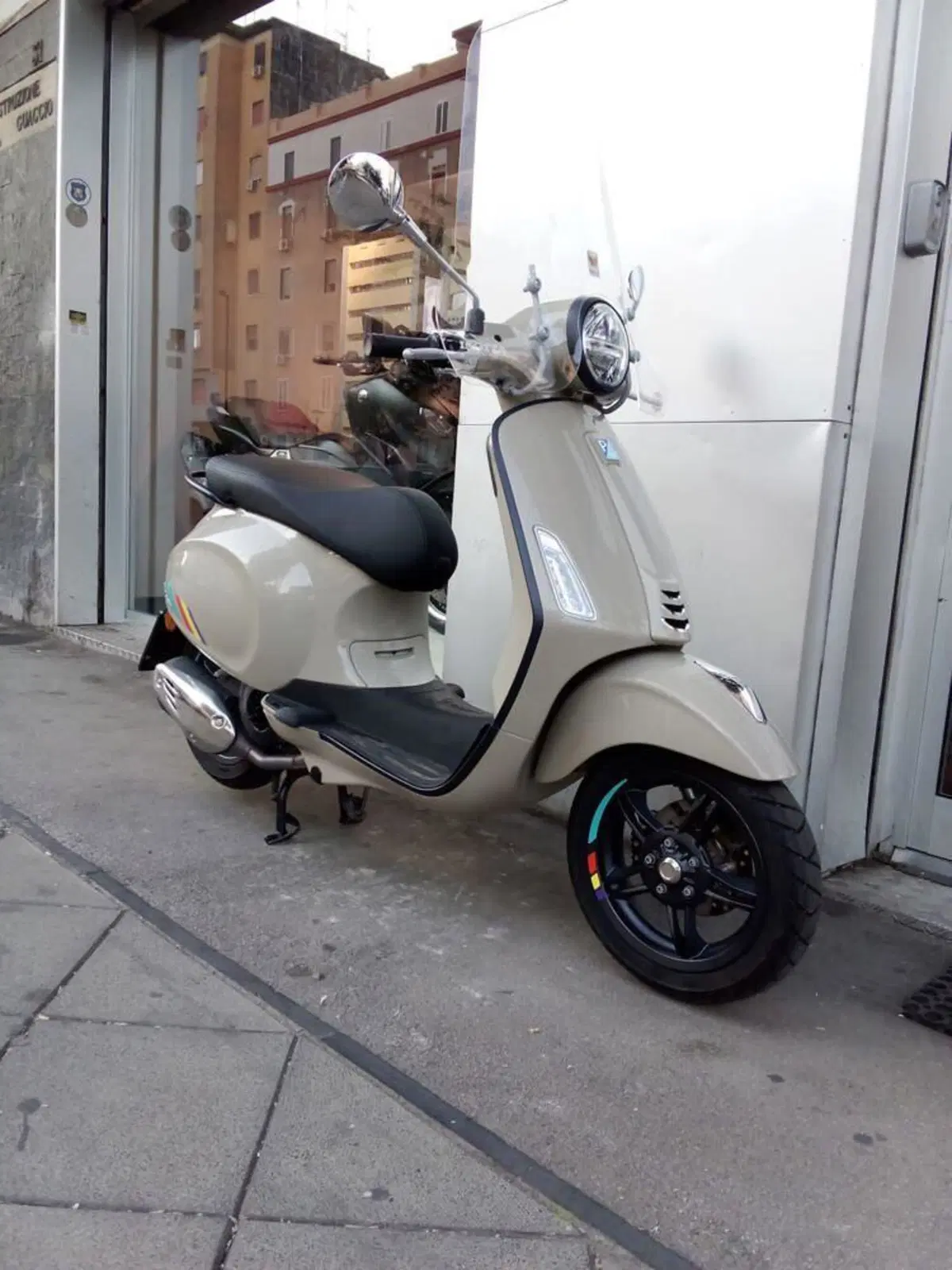 Piaggio 1 Active (2022 - 26) (6)