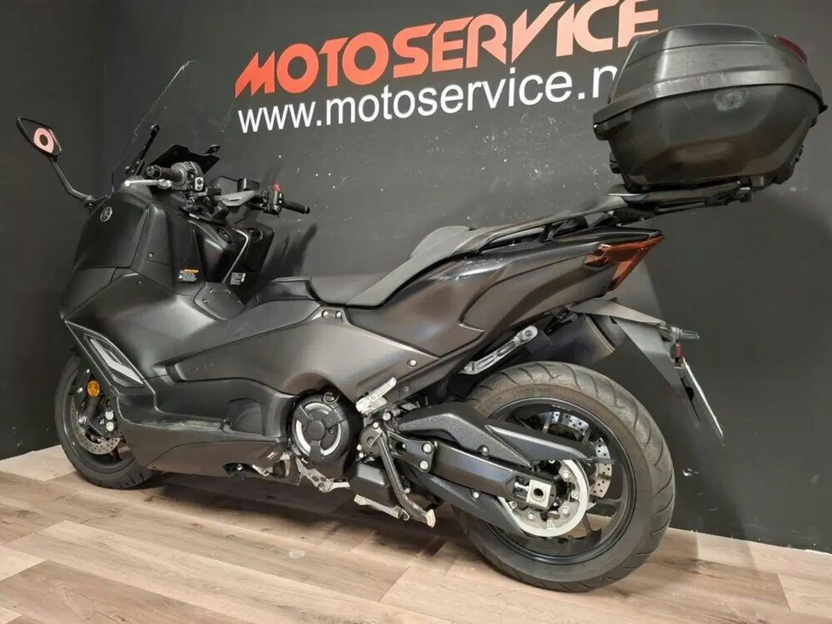 Yamaha T-Max 560 (2022 - 24) (2)
