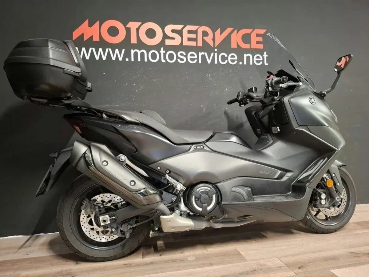 Yamaha T-Max 560 (2022 - 24) (5)