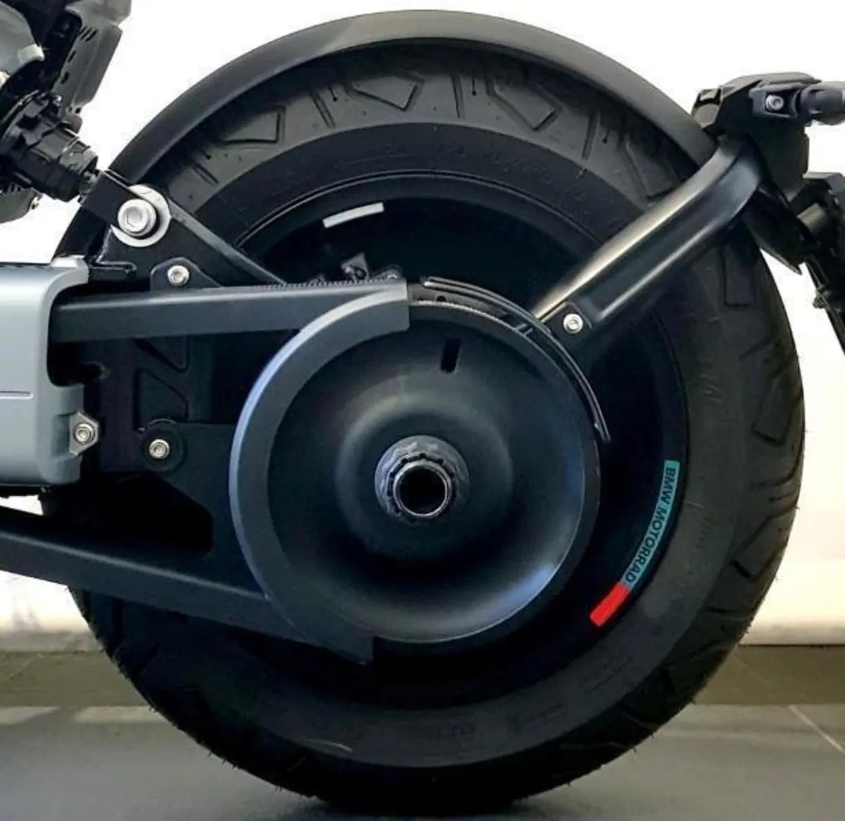 Bmw CE 02 (2024 - 26) (12)