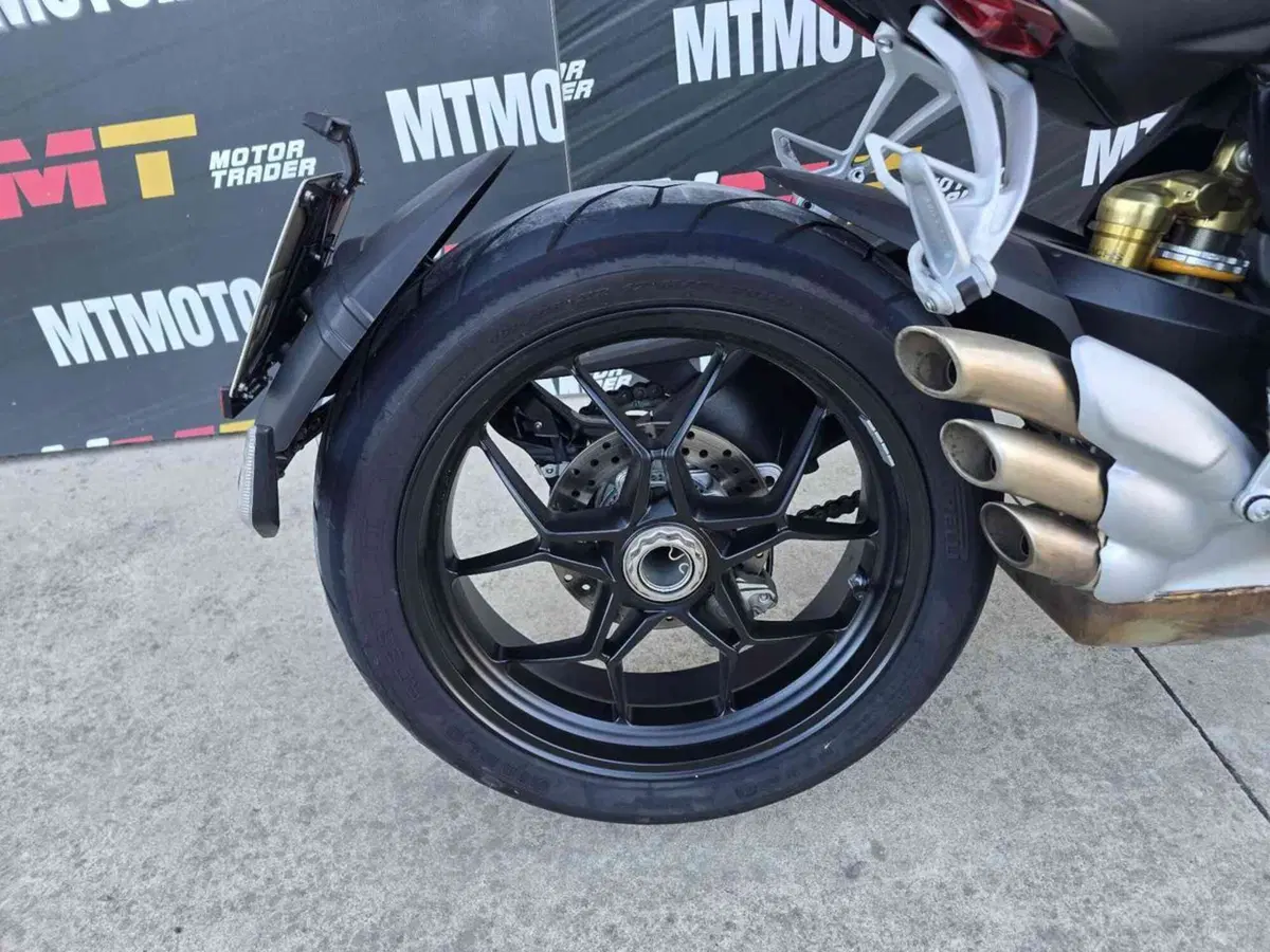 MV Agusta Rivale 800 EAS ABS (2013 - 17) (22)
