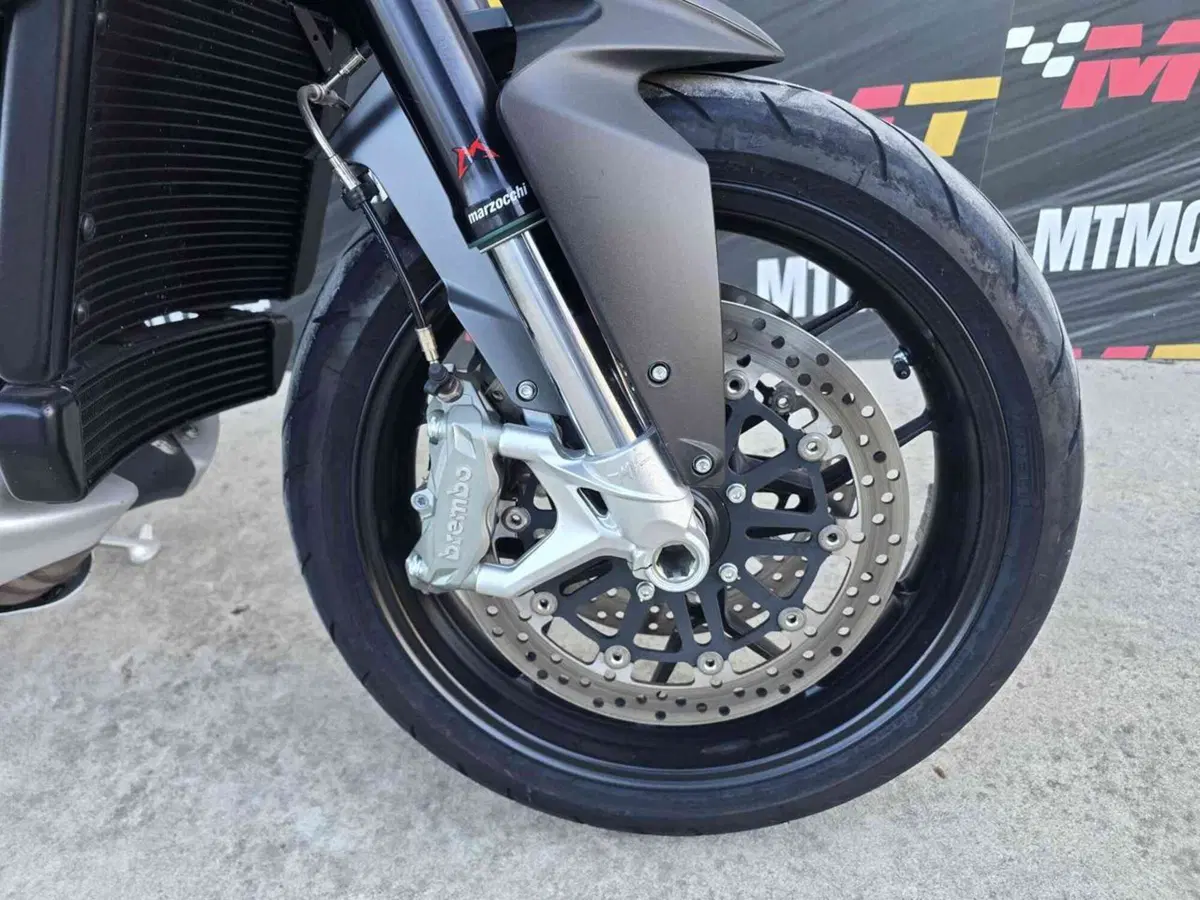 MV Agusta Rivale 800 EAS ABS (2013 - 17) (17)