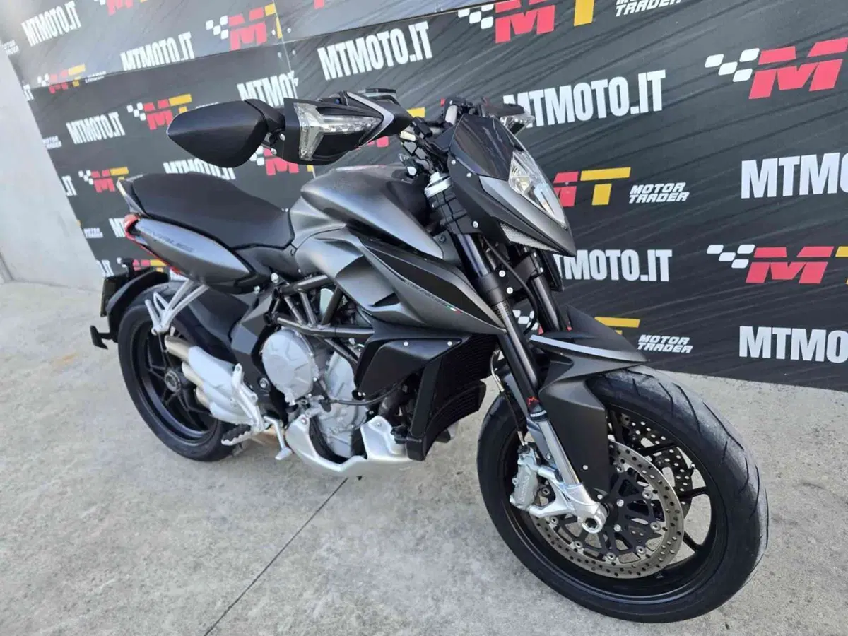MV Agusta Rivale 800 EAS ABS (2013 - 17) (4)