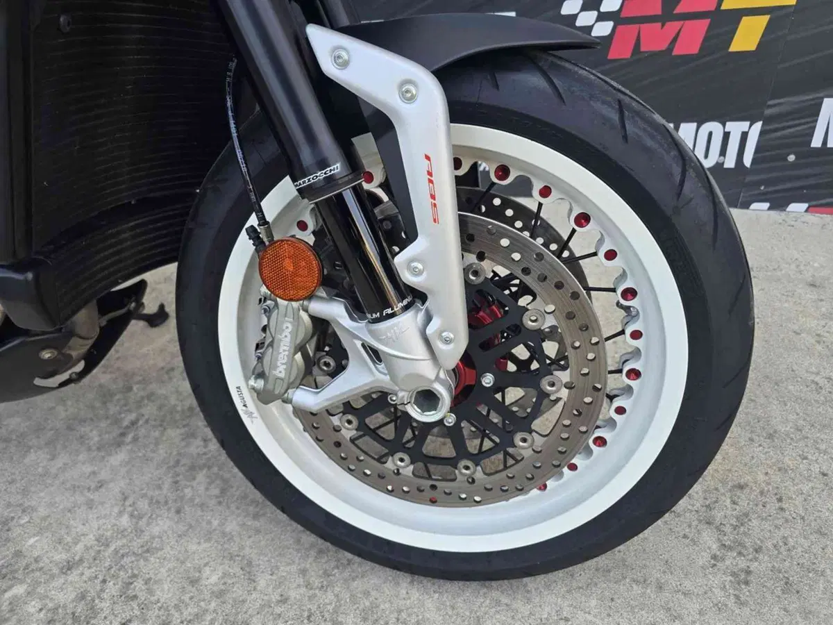 MV Agusta Dragster 800 RR (2018 - 20) (9)