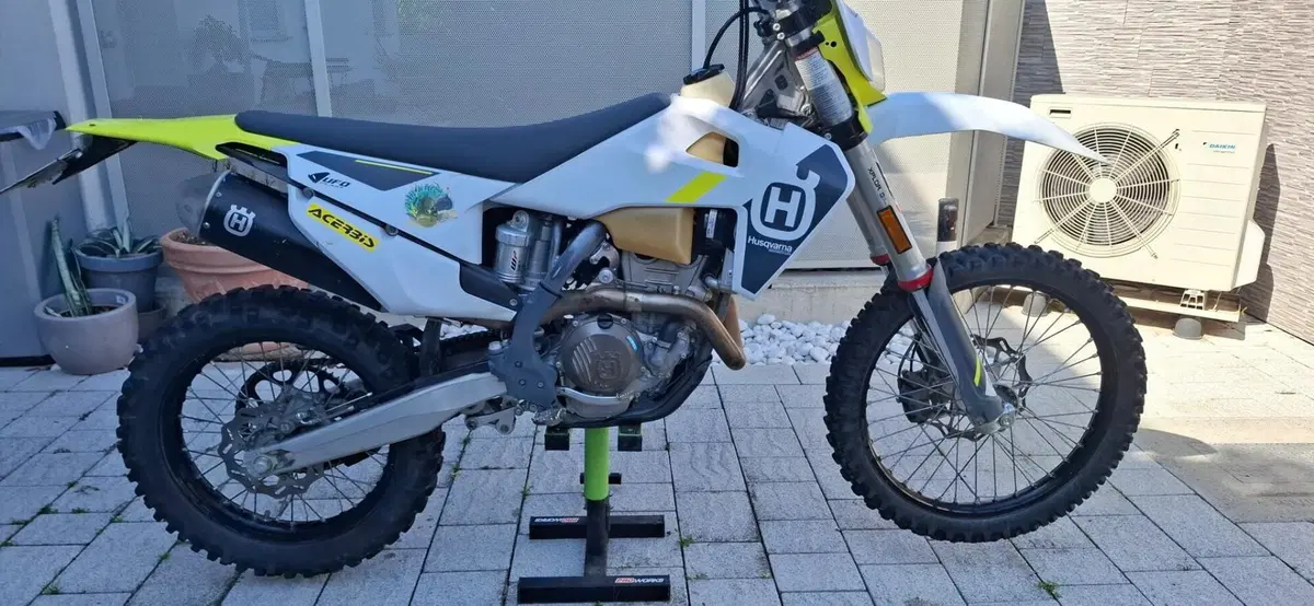 Husqvarna FE 250 (2022)