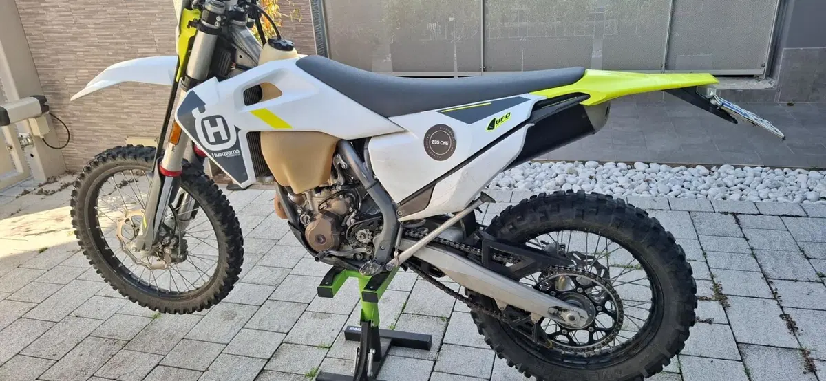 Husqvarna FE 250 (2022) (2)