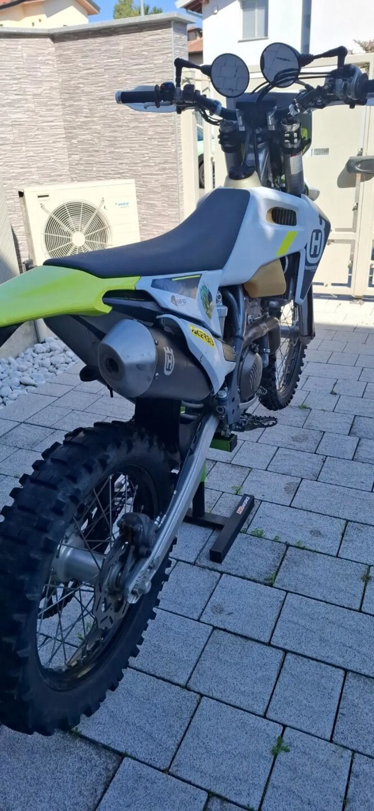 Husqvarna FE 250 (2022) (5)