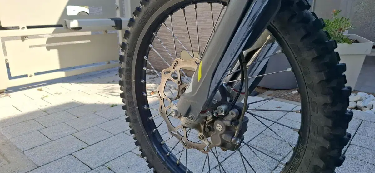 Husqvarna FE 250 (2022) (8)