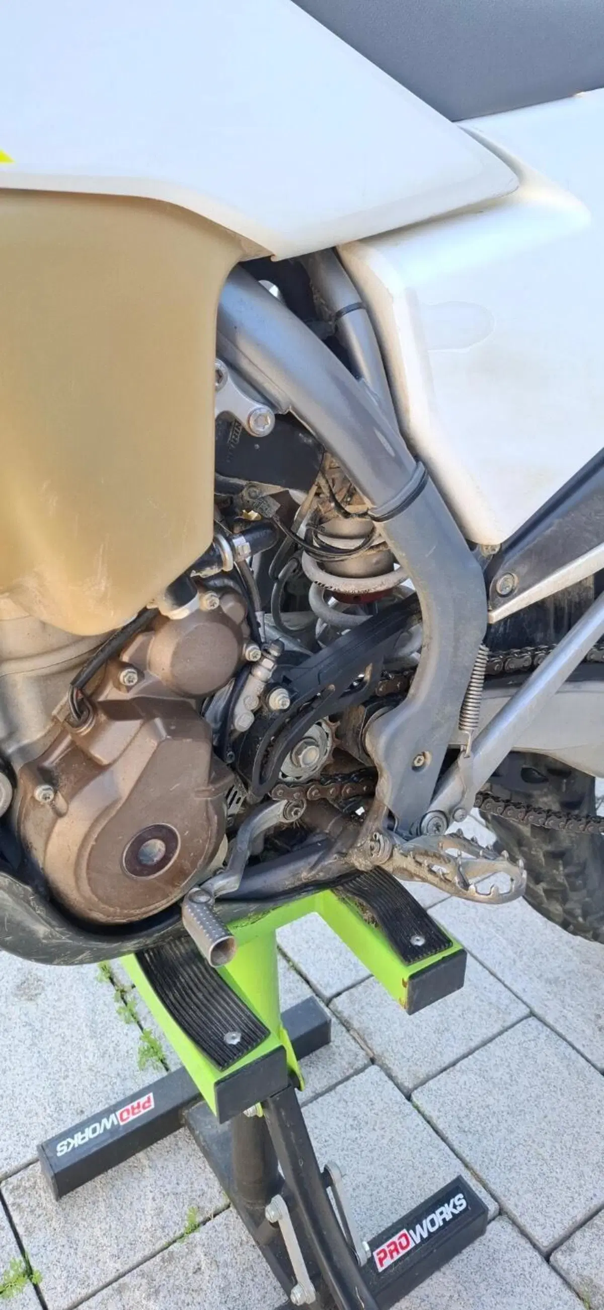 Husqvarna FE 250 (2022) (9)