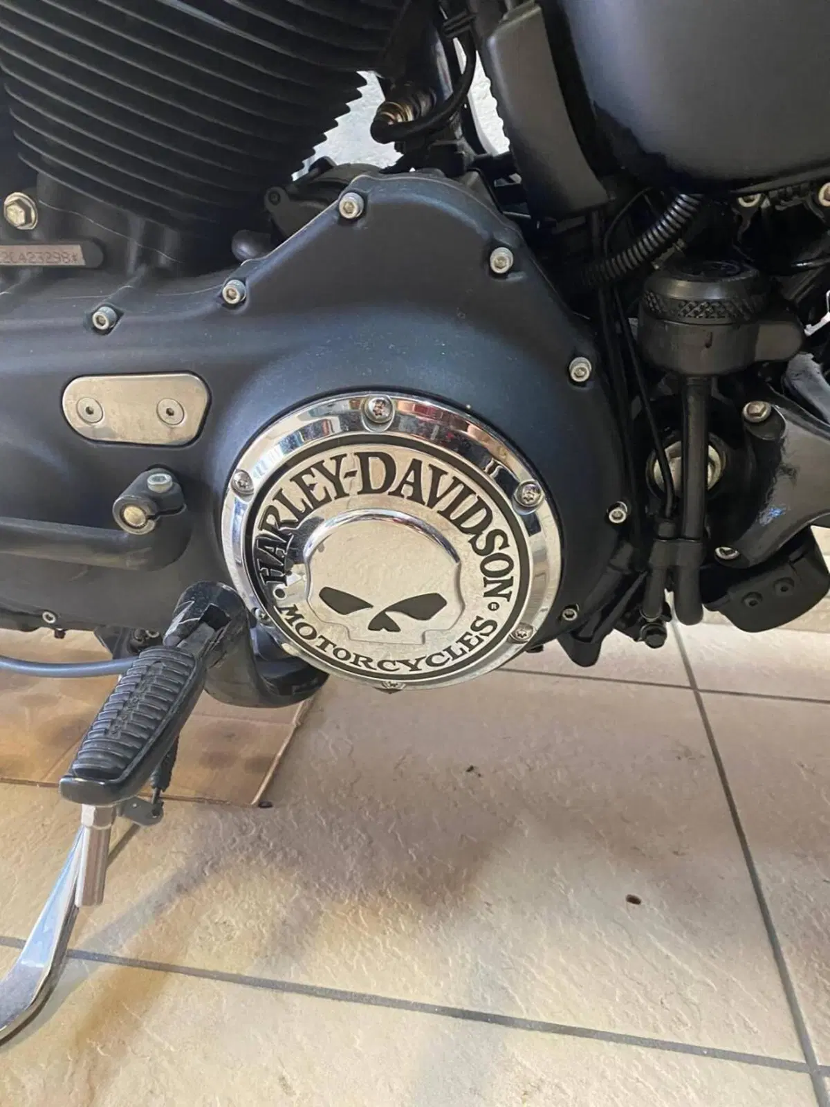 Harley-Davidson 883 Iron (2012 - 14) - XL 883N (9)