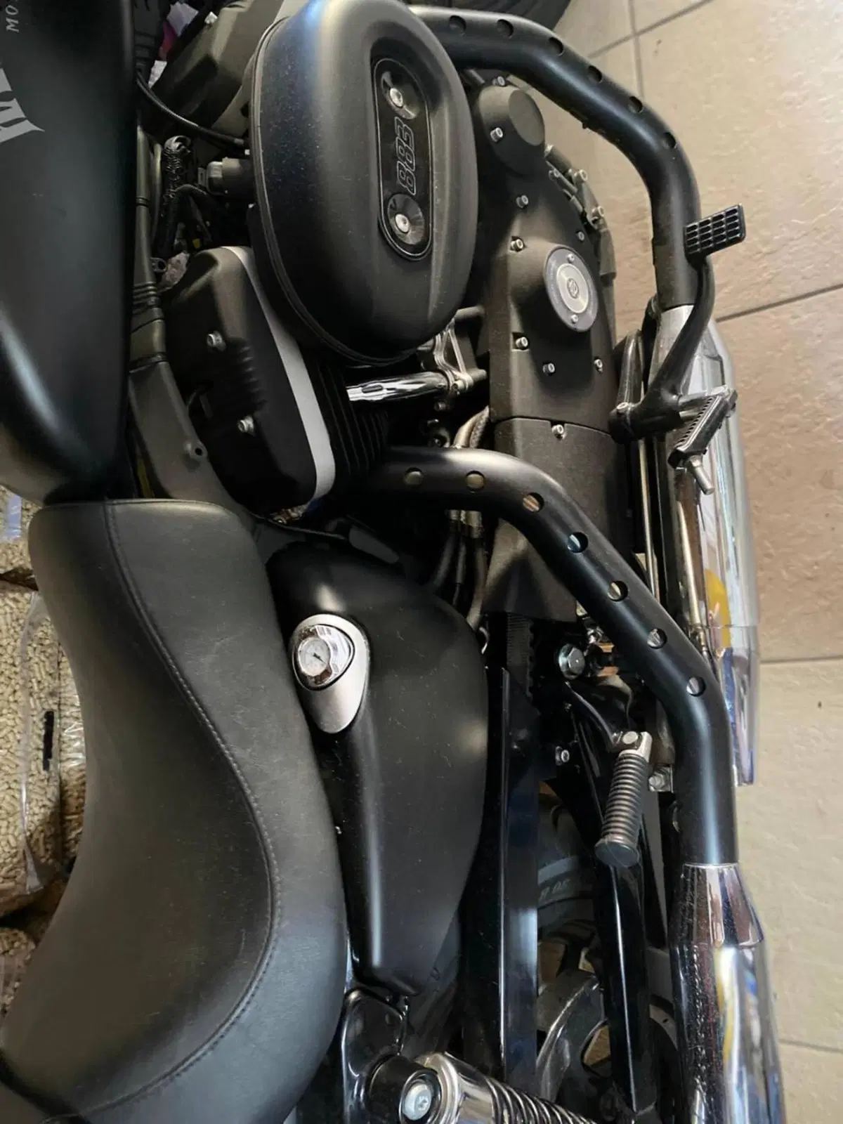 Harley-Davidson 883 Iron (2012 - 14) - XL 883N (10)