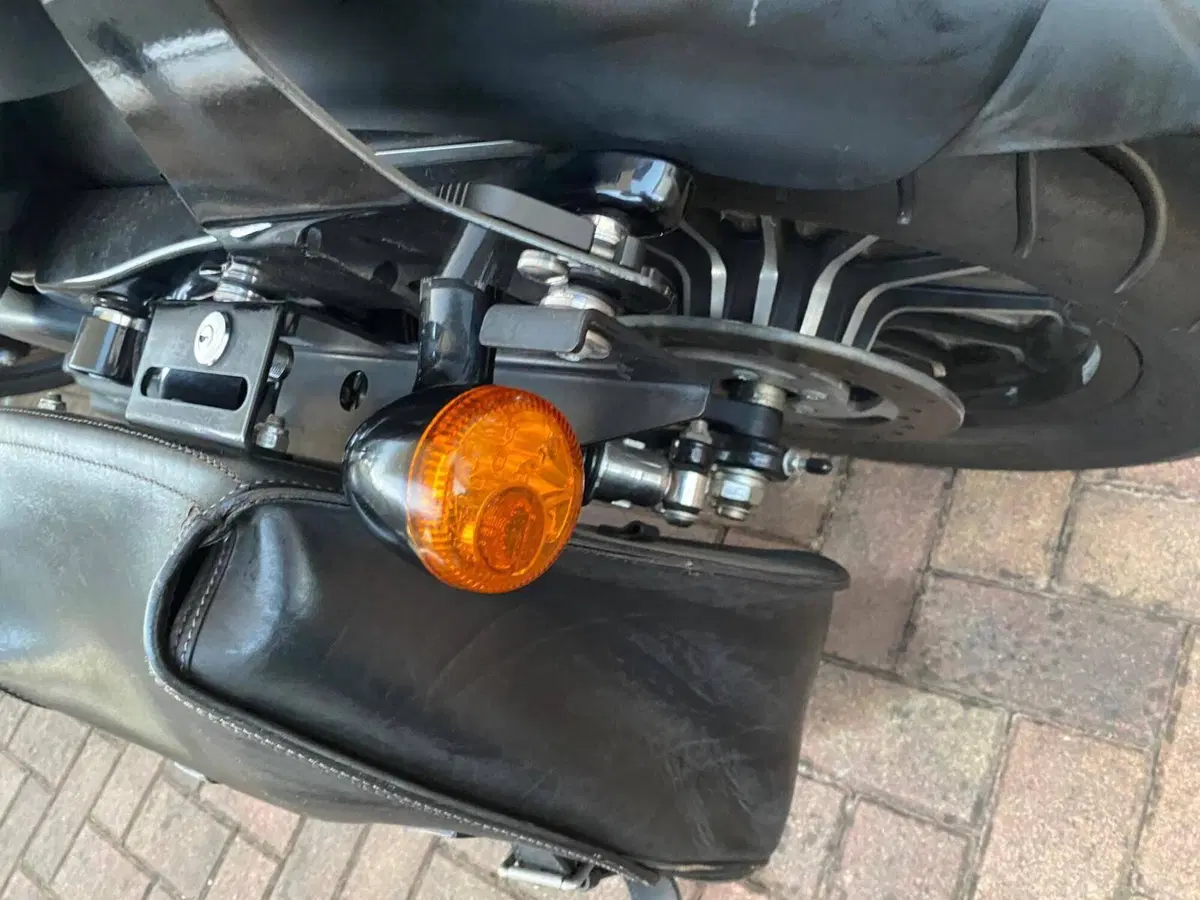 Harley-Davidson 883 Iron (2012 - 14) - XL 883N (18)
