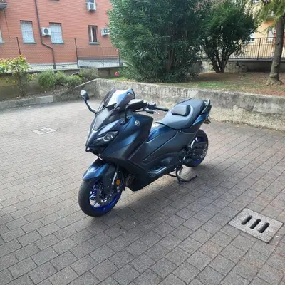 Yamaha T-Max 560 (2022 - 24) usata