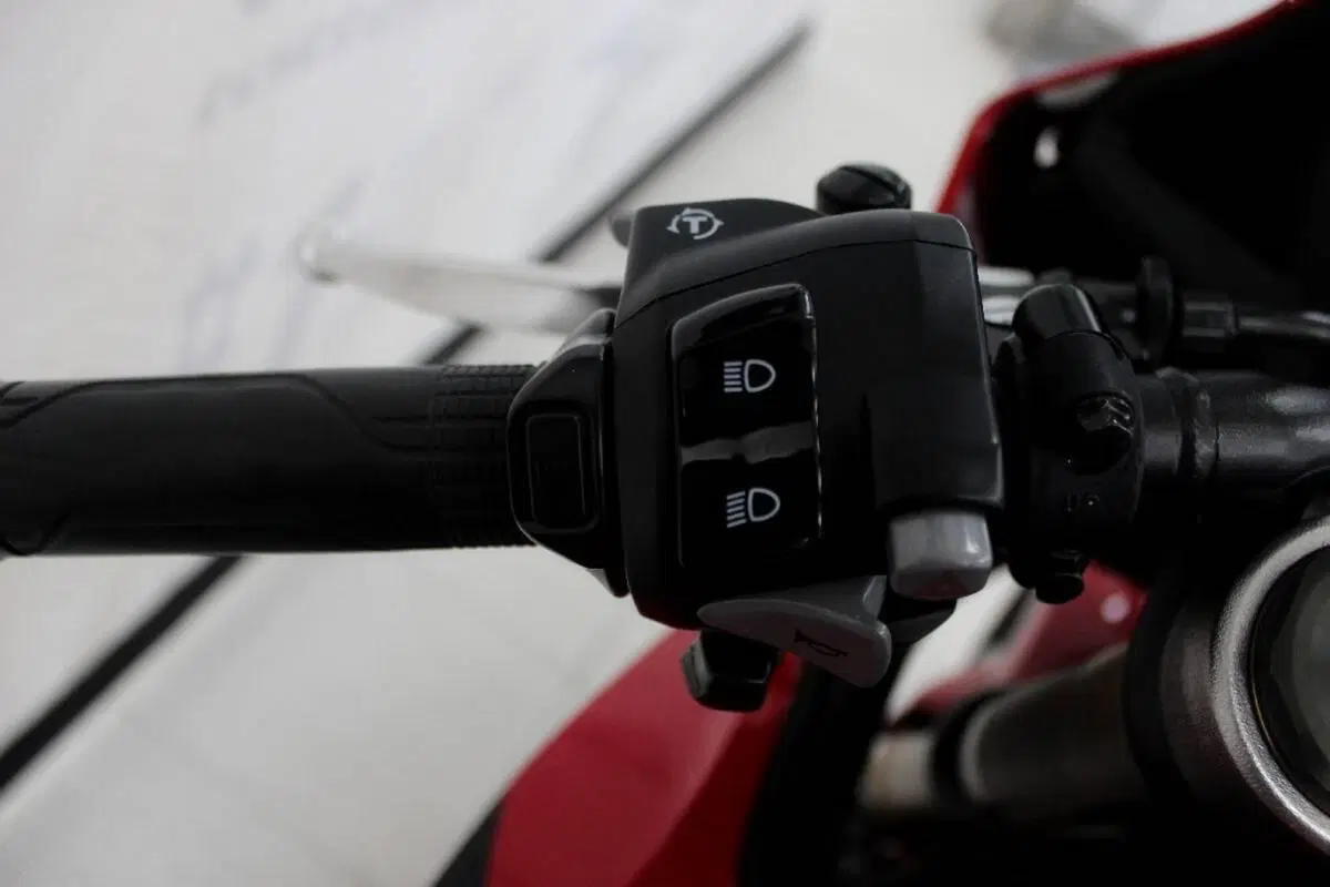Honda CBR 650 R (2021 - 23) (6)