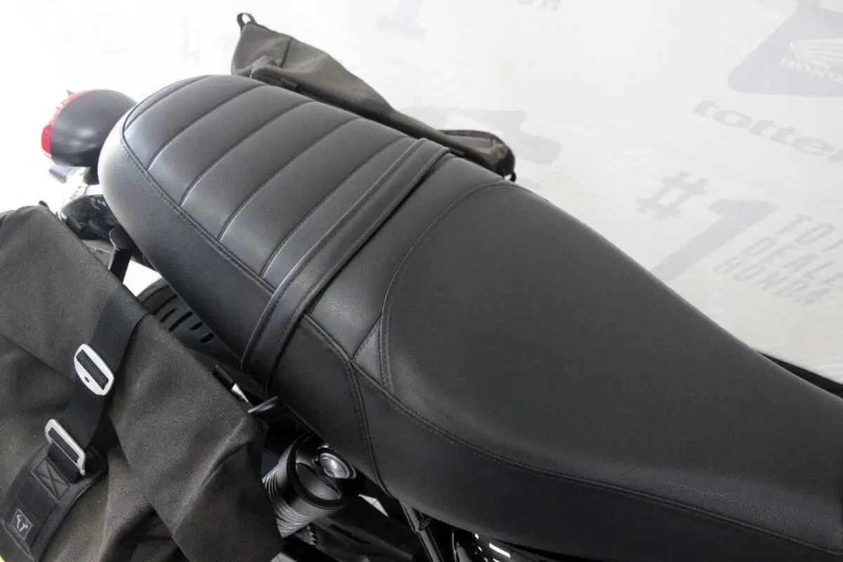 Triumph Speed Twin 900 (2023 - 24) (5)