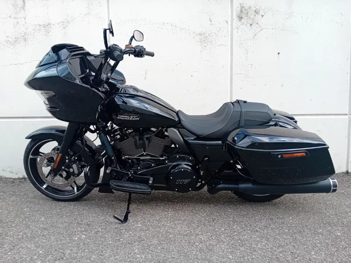 Harley-Davidson Road Glide (2024 - 26) (2)