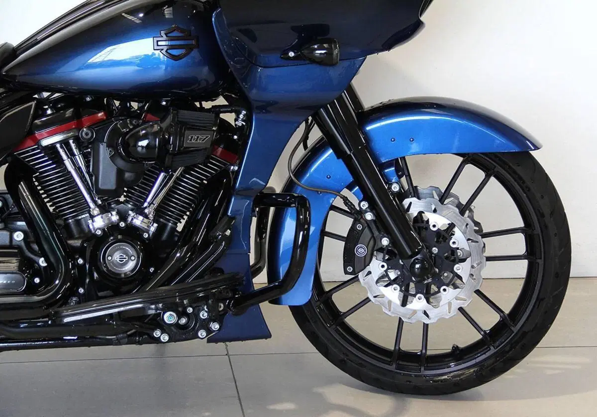 Harley-Davidson 117 Road Glide (2018 - 19) - FLTRXSE (2)
