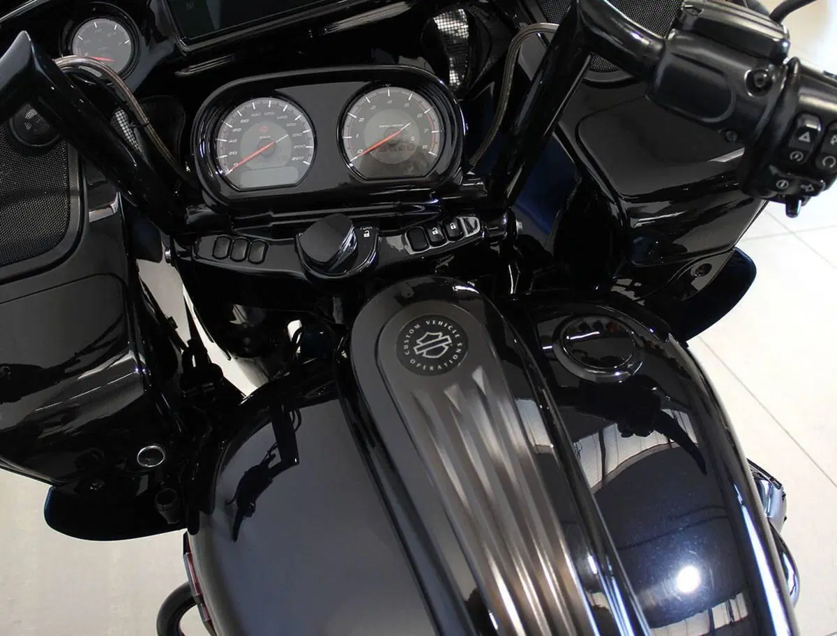 Harley-Davidson 117 Road Glide (2018 - 19) - FLTRXSE (10)