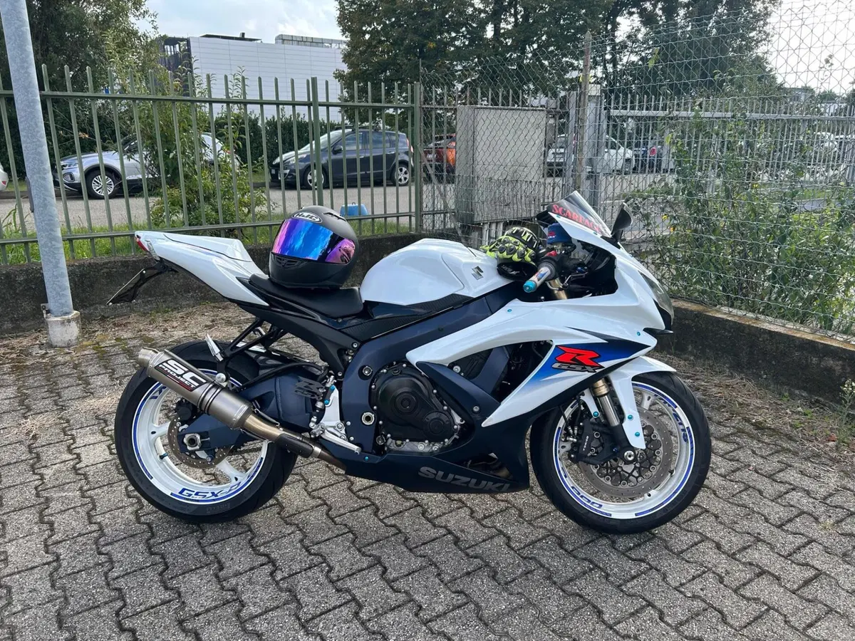 Suzuki GSX R 600 (2008 - 10) (8)