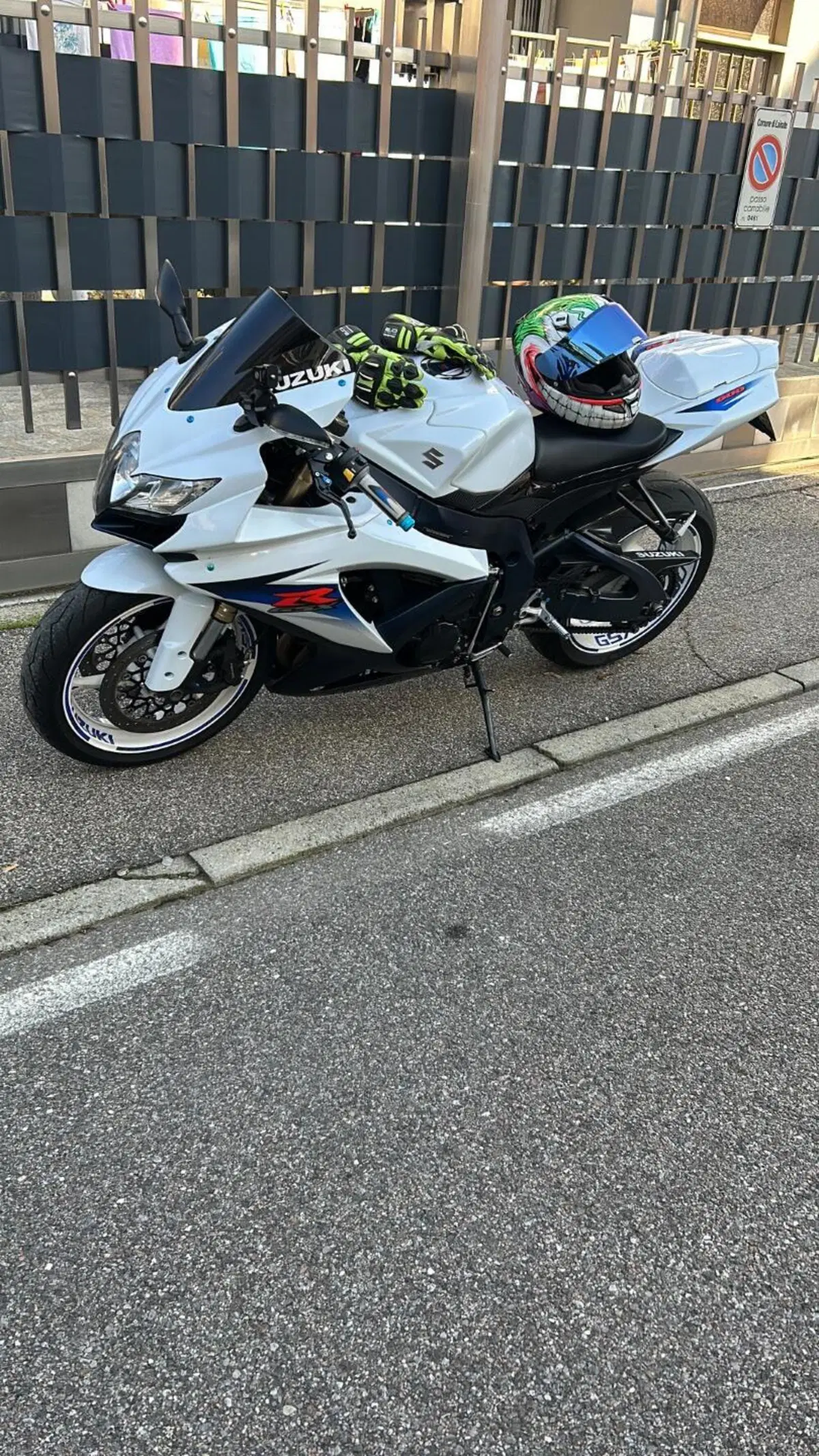 Suzuki GSX R 600 (2008 - 10) (9)