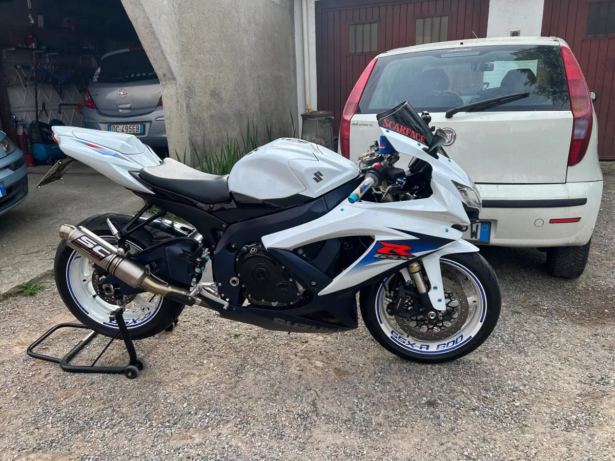 Suzuki GSX R 600 (2008 - 10) (12)