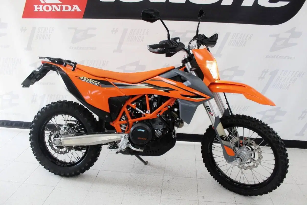 KTM 690 Enduro R (2022 - 25) (3)