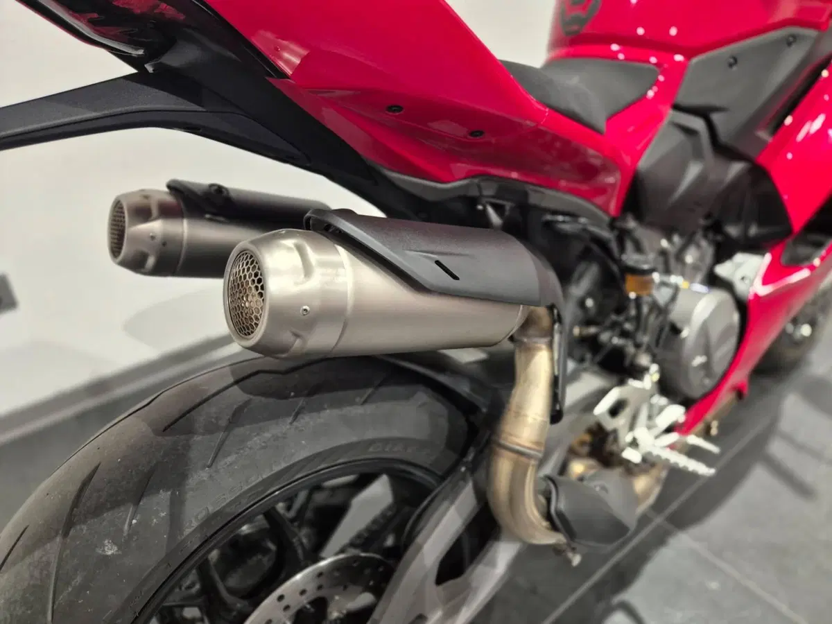 Ducati Panigale V2 S (2025 - 26) (9)