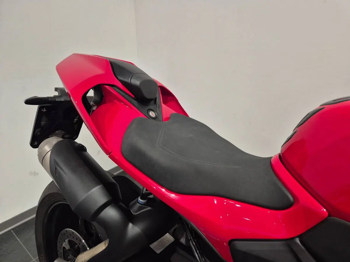 Ducati Panigale V2 S (2025 - 26) (11)
