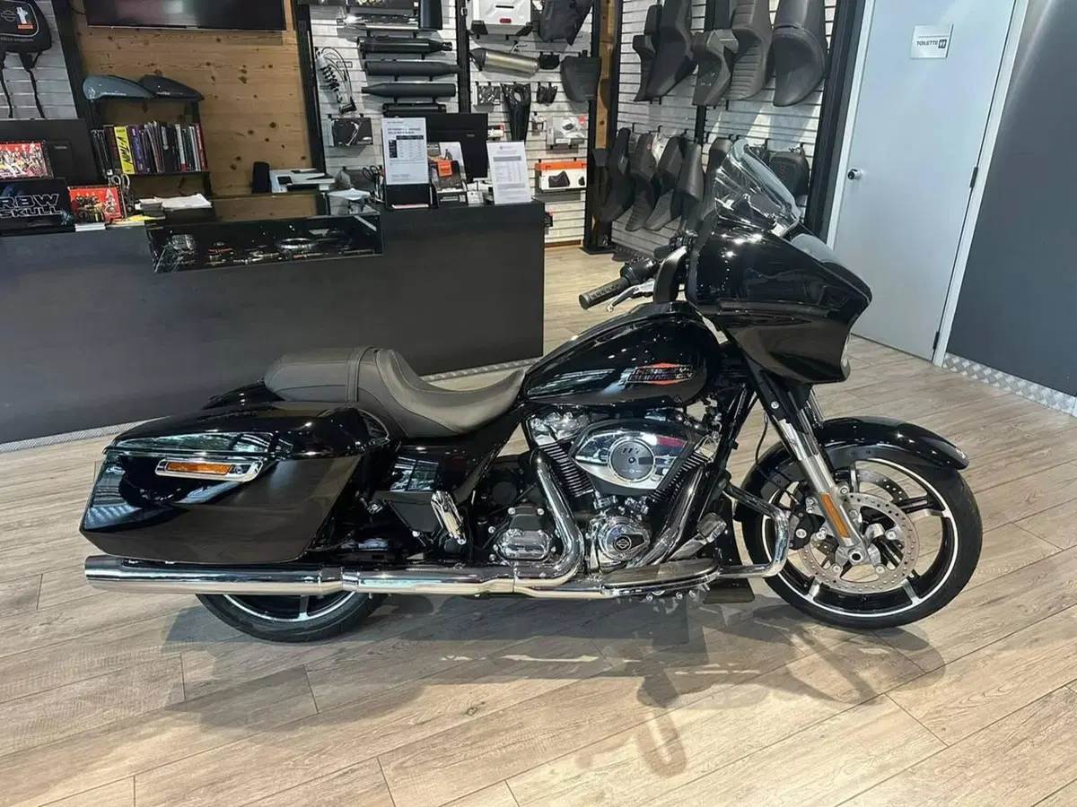 Harley-Davidson Street Glide (2024 - 26)