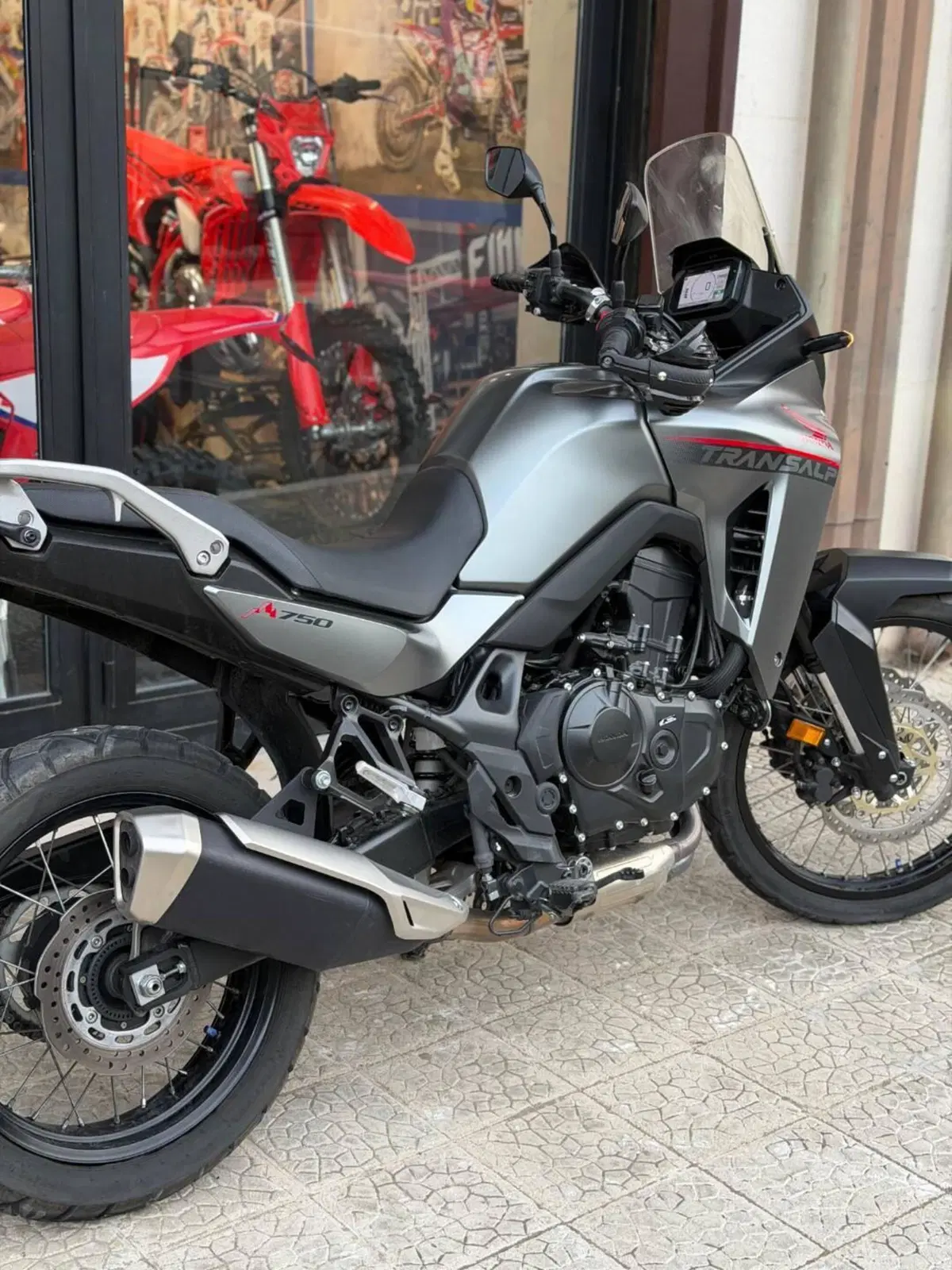 Honda Transalp XL750 (2023 - 24) (3)