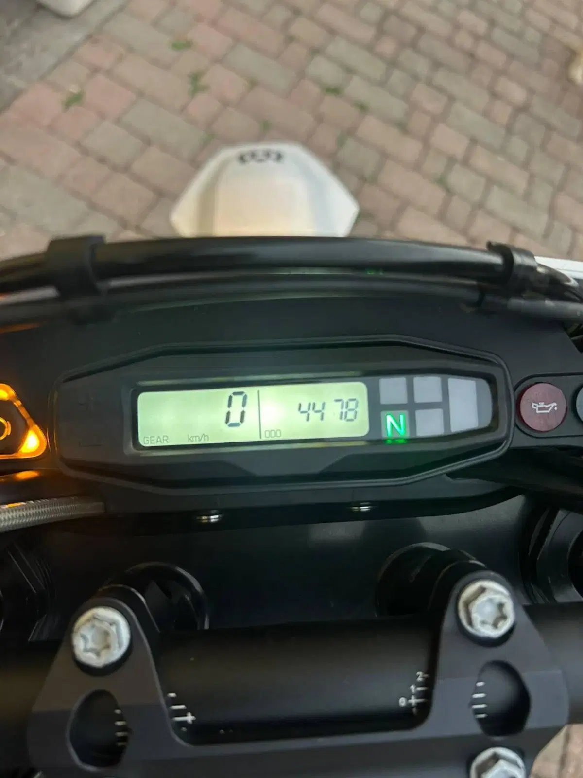 Husqvarna 701 Supermoto (2023 - 25) (4)