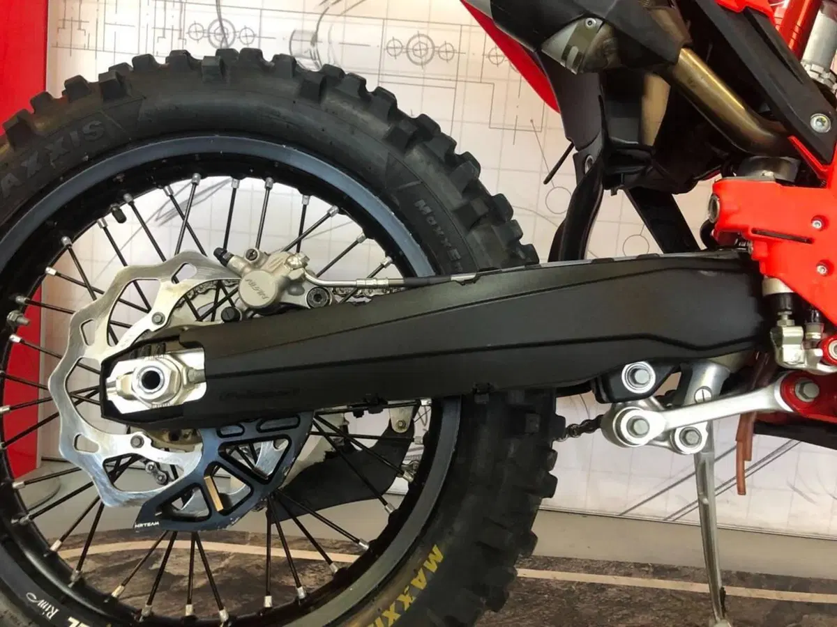 Betamotor RR X-PRO 250 2T Enduro (2026) (2)