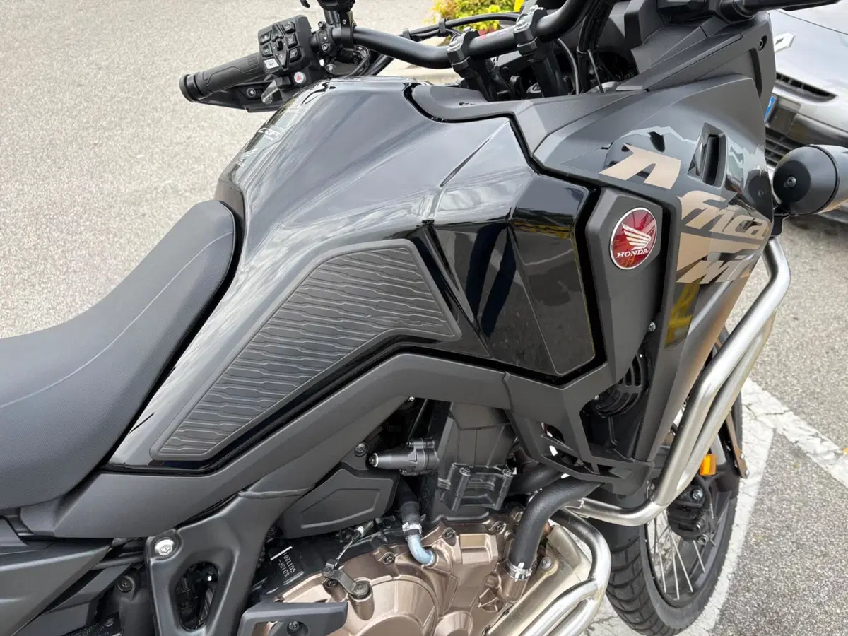 Honda Africa Twin CRF 1100L ES (2024 - 26) (2)