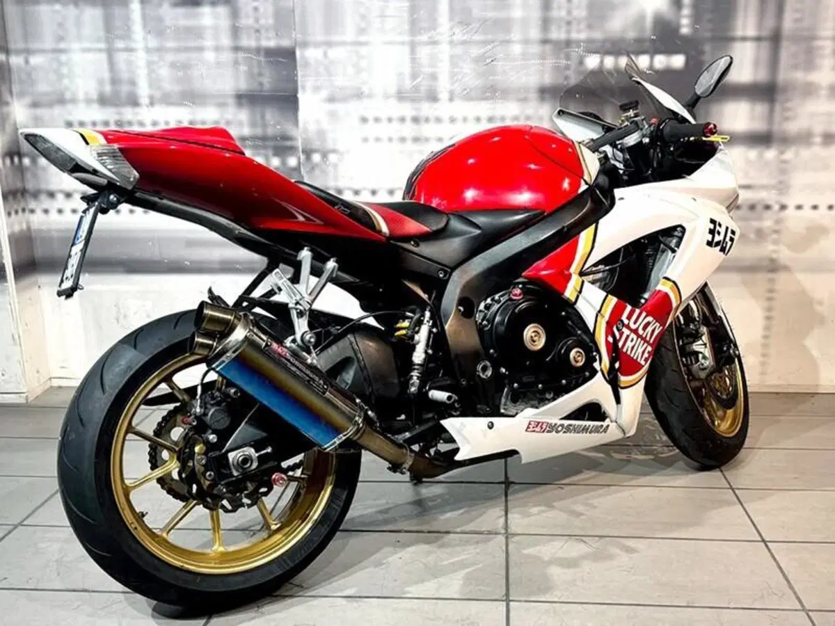 Suzuki GSX R 750 (2006 - 07) (3)