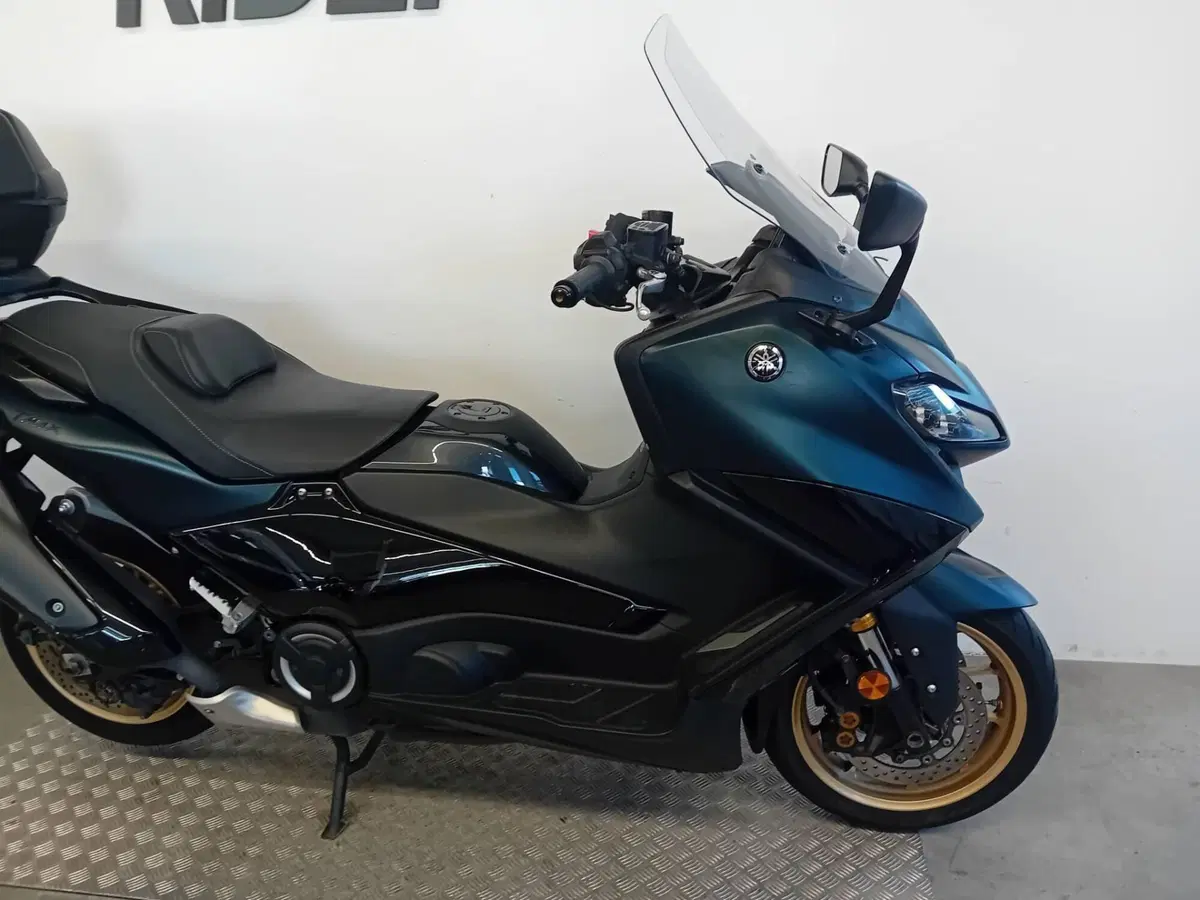 Yamaha T-Max 560 Tech Max (2022 - 24) (7)