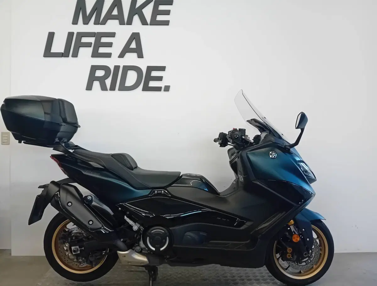 Yamaha T-Max 560 Tech Max (2022 - 24)