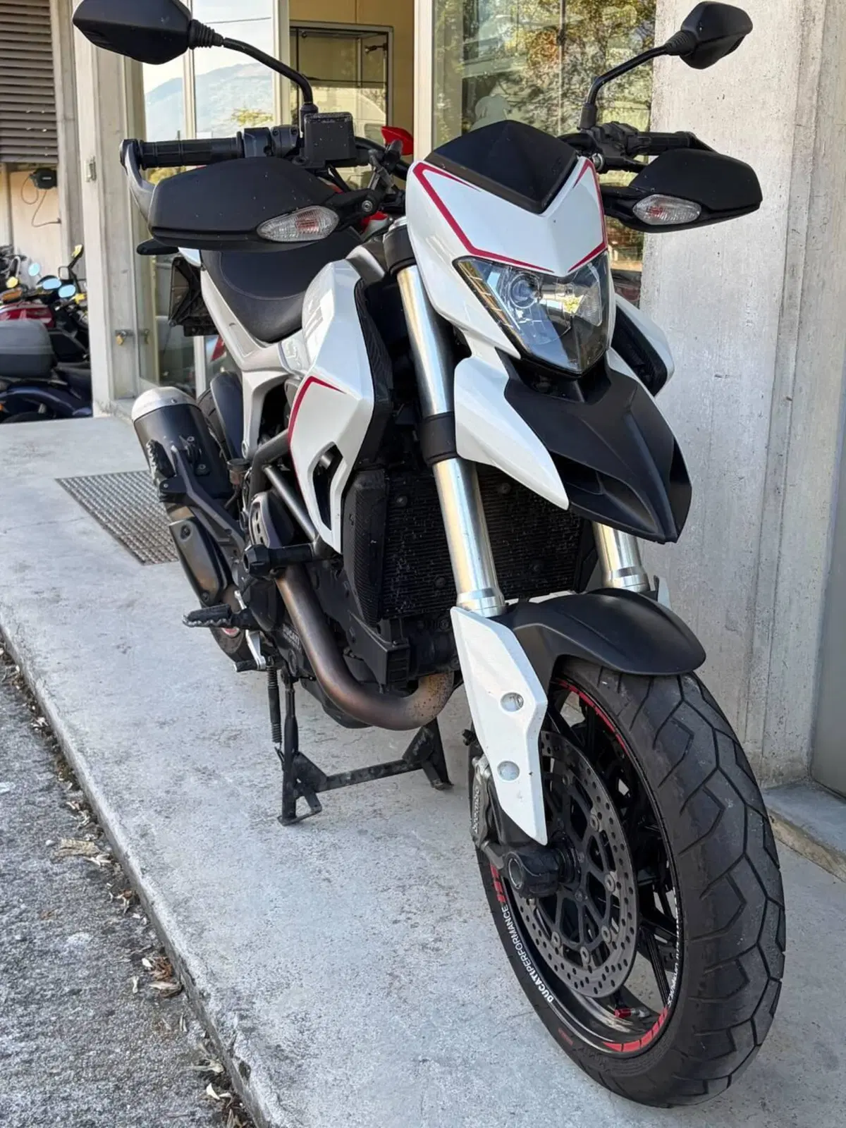 Ducati Hyperstrada 821 (2013 - 15) (3)