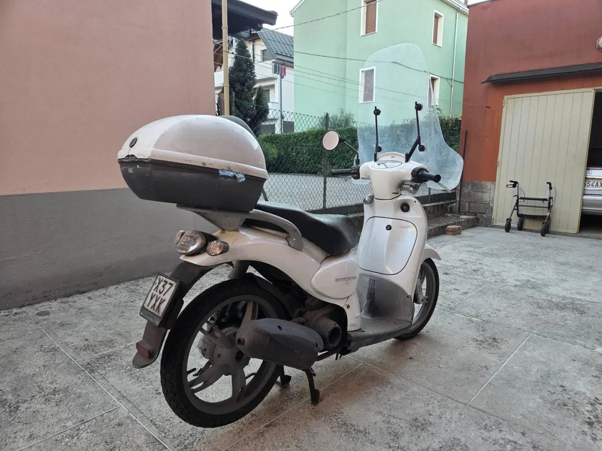 Aprilia Scarabeo 50 (2007 - 08) (5)