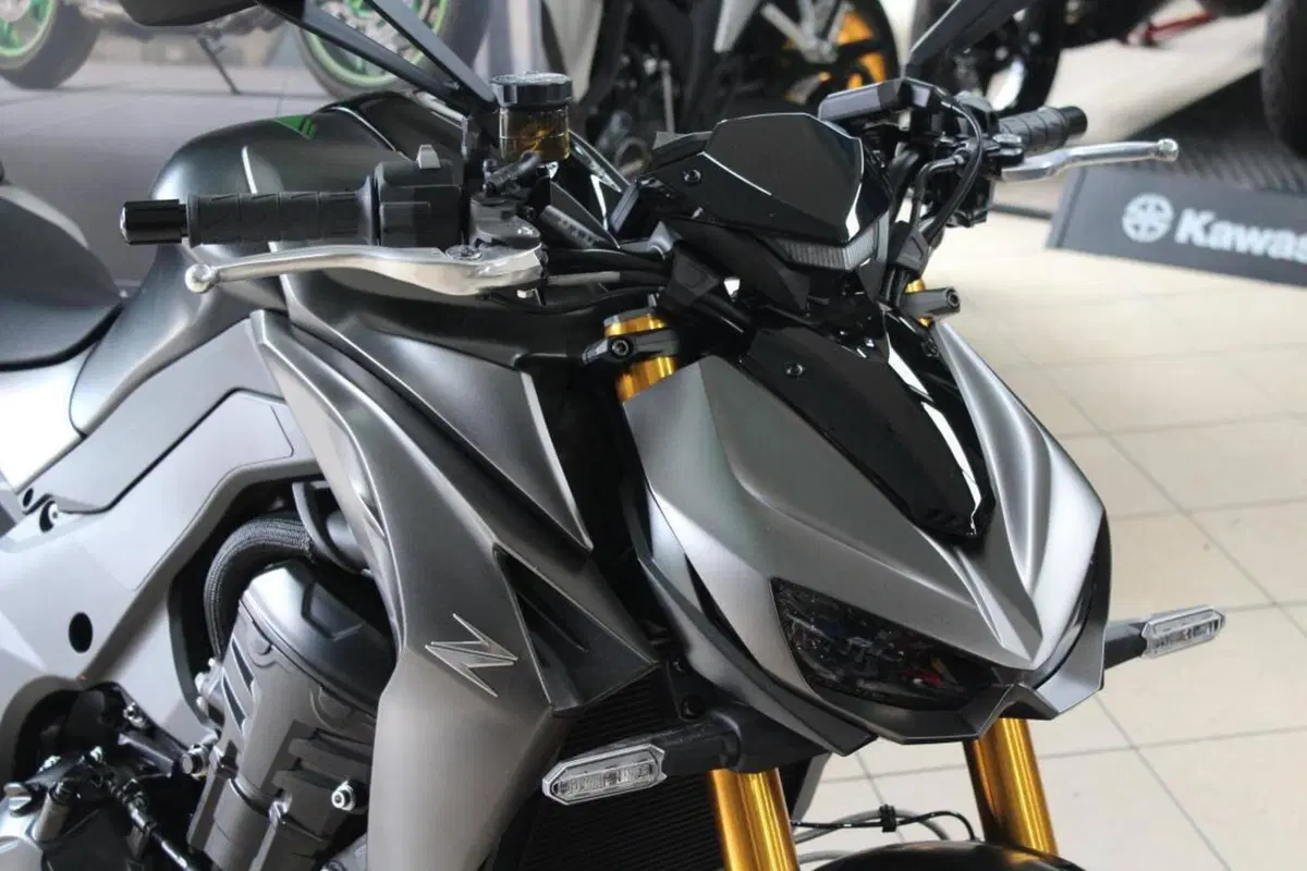 Kawasaki Z 1100 SE (2026 - 27) (4)
