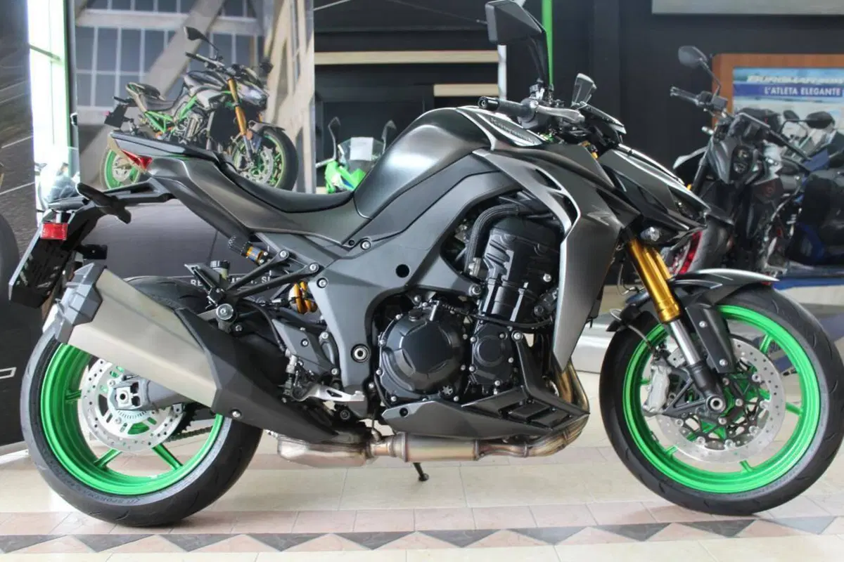Kawasaki Z 1100 SE (2026 - 27) (11)