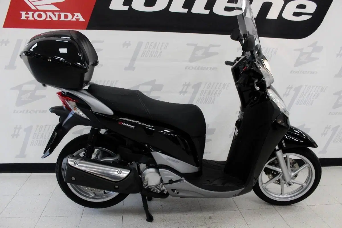 Honda SH 300 i ABS (2013 - 14) (2)