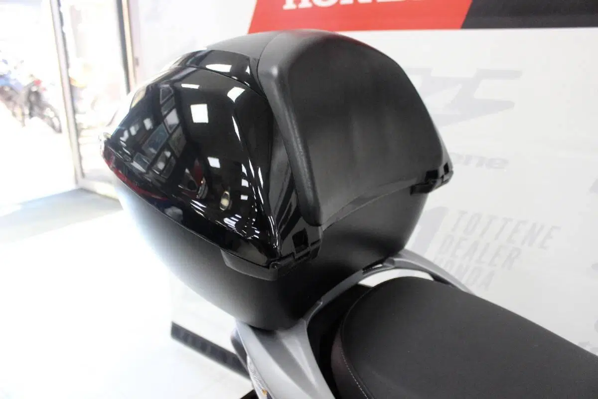 Honda SH 300 i ABS (2013 - 14) (5)