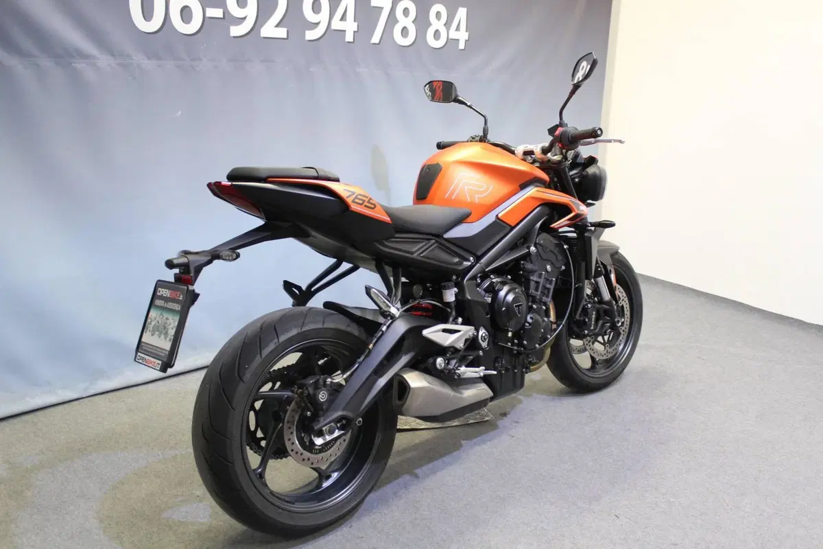 Triumph Street Triple 765 R (2023 - 26) (4)