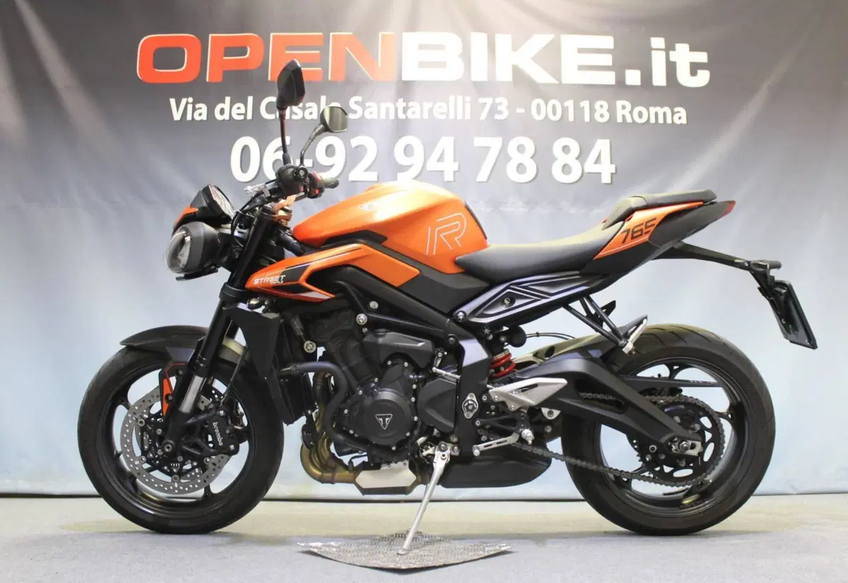 Triumph Street Triple 765 R (2023 - 26) (2)
