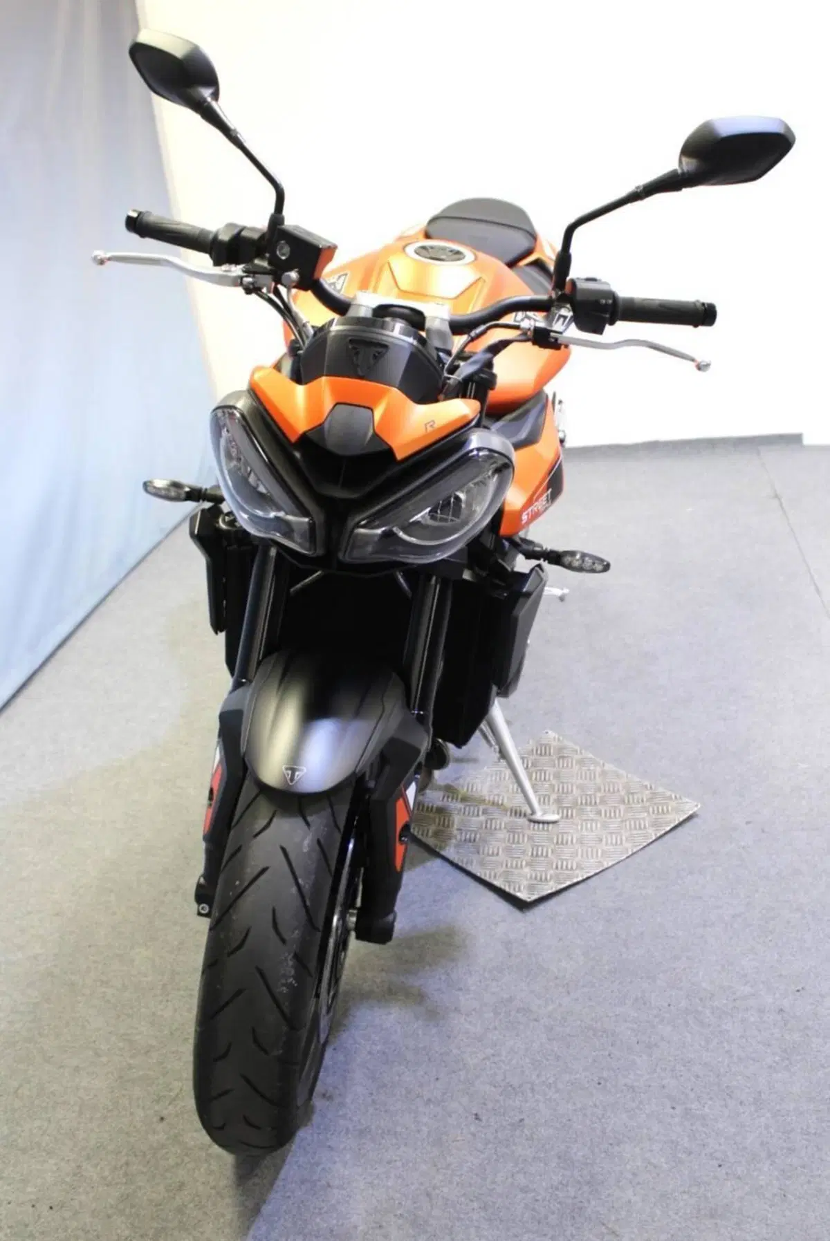 Triumph Street Triple 765 R (2023 - 26) (13)